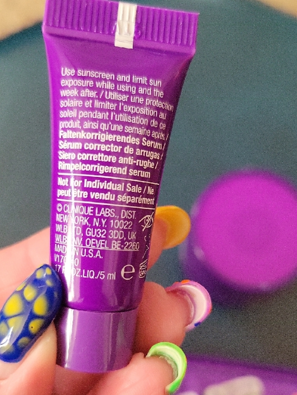 Clinique Cosmetic Pouch Wrinkle Serum And Tube Skincare and Love Pop Lipstick - Picture 7 of 8